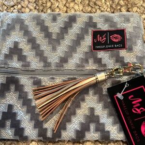 Makeup Junkie Small Gray Zigzag with Hints of Gold Gold Clutch